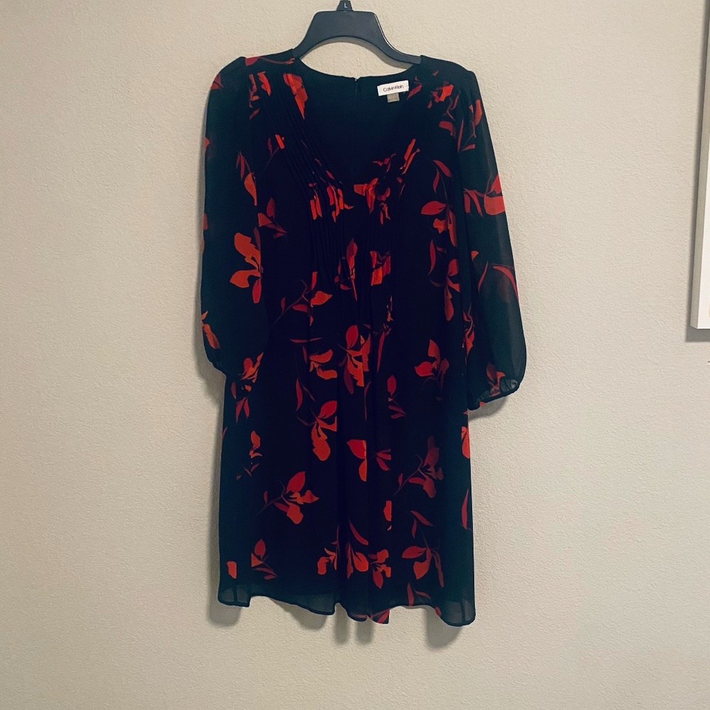 Calvin Klein Size 10 Black and Red